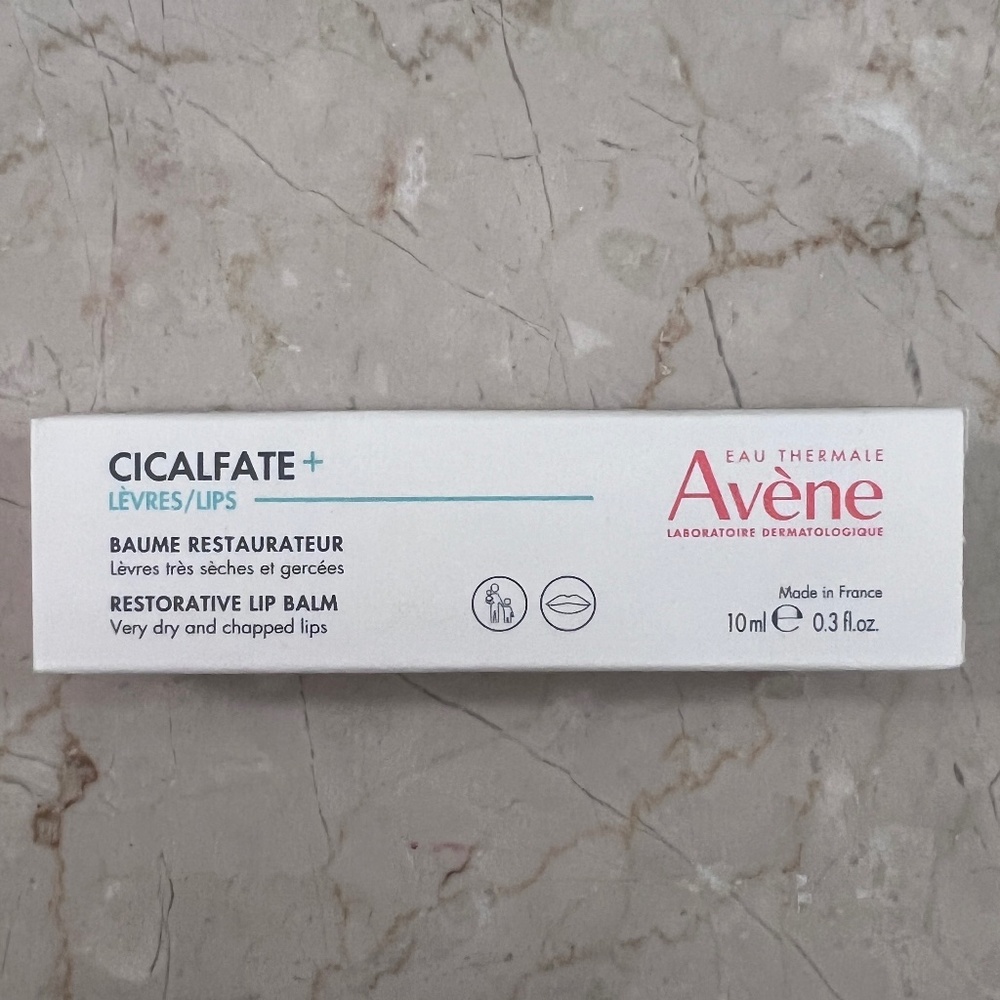 NIB - AVENE CICALFATE LIPS RESTORATIVE LIP BALM